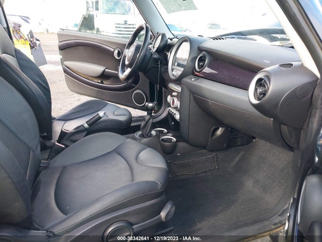 2009 MINI COOPER S WMWMF735X9TT97340 Photo 4
