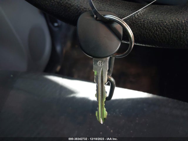 2011 CHEVROLET SILVERADO 1500 WORK TRUCK VIN: 1GCNKPEX7BZ463931