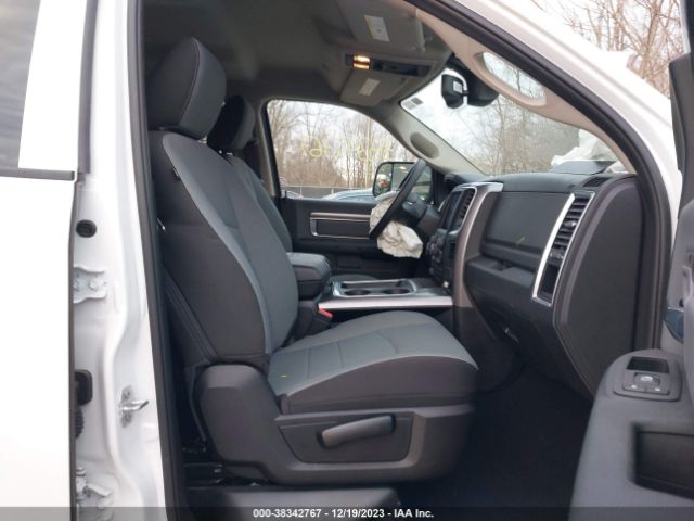 1C6RR7LG3PS517779 RAM 1500 Classic