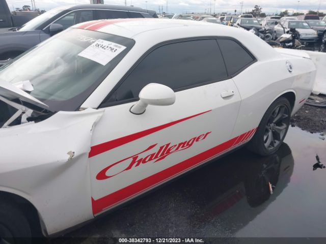 2C3CDZAG6JH327795 Dodge Challenger Sxt Plus