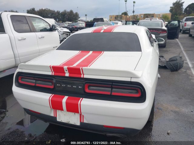 2C3CDZAG6JH327795 Dodge Challenger Sxt Plus