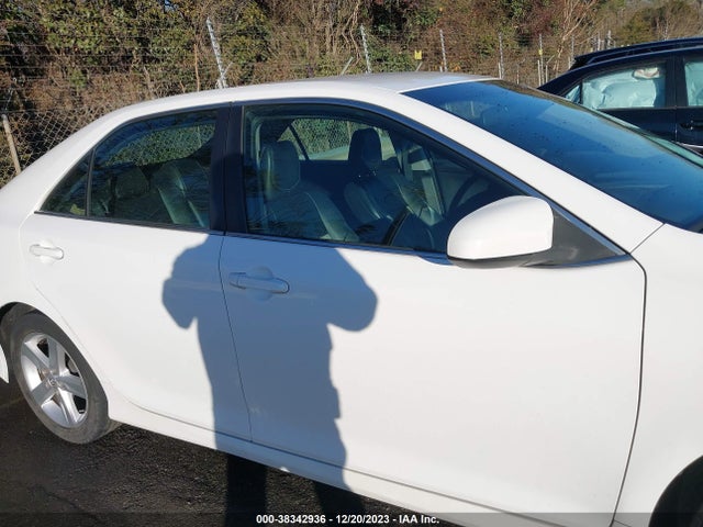 2014 TOYOTA CAMRY SE VIN: 4T1BF1FK2EU395994