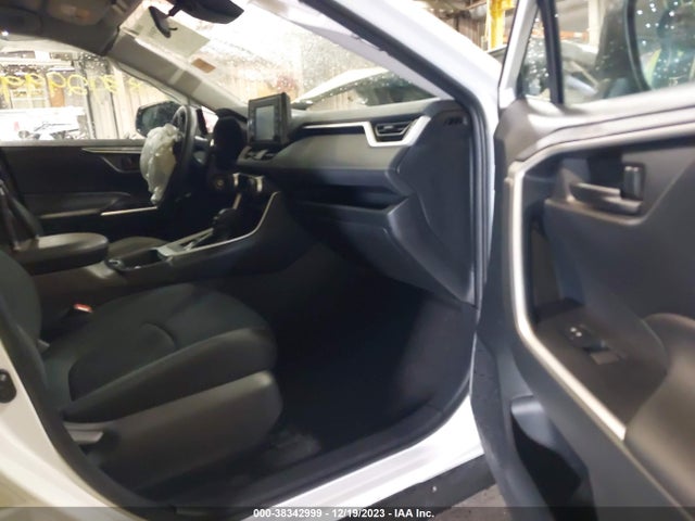 2019 TOYOTA RAV4 LE VIN: 2T3F1RFV8KW072206