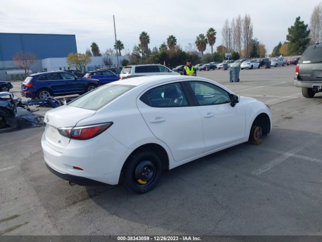 3MYDLBZV4GY138998 Scion IA