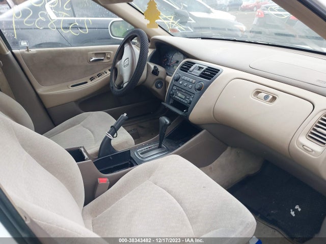 2002 HONDA ACCORD SDN LX VIN: 1HGCG665X2A102368