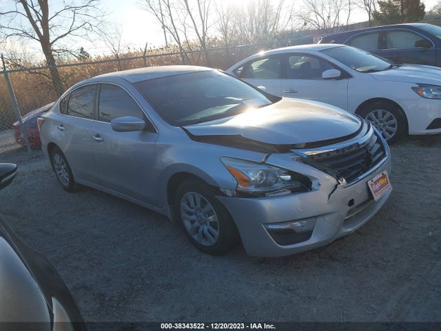 Nissan Altima 2.5 S 2015 1N4AL3AP0FC269041 головне зображення