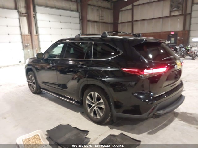 Toyota Highlander Xle 2022 5TDGZRBH6NS227578 Image 3