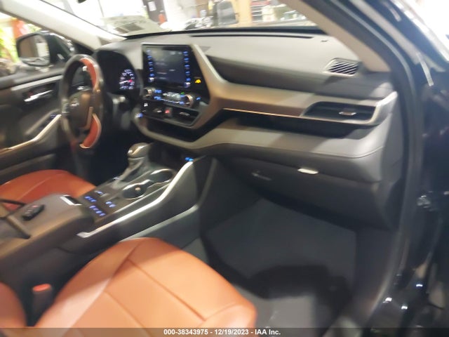 Toyota Highlander Xle 2022 5TDGZRBH6NS227578 Image 5