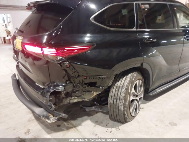 Toyota Highlander Xle 2022 5TDGZRBH6NS227578 Image 6