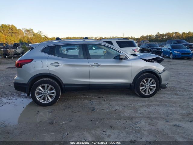 JN1BJ1CP8HW005155 Nissan Rogue Sport Sv