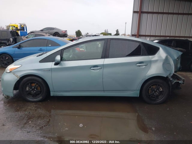 Toyota Prius Two 2014 JTDKN3DU1E1832067 Image 15