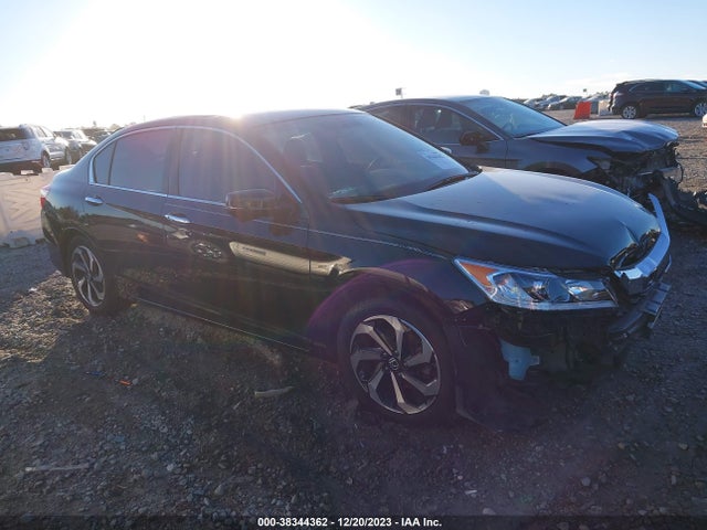 2017 1HGCR2F74HA211888 main image