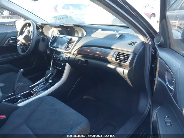Honda ACCORD EX 2017 1HGCR2F74HA211888 Image 5