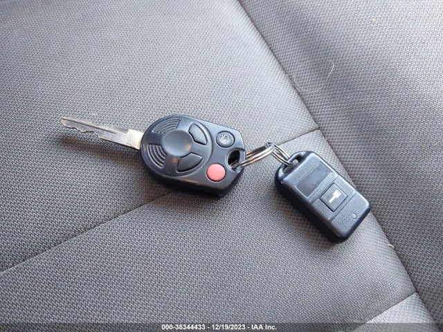 2011 FORD ESCAPE XLT VIN: 1FMCU9DG2BKA73404