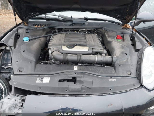 2016 PORSCHE CAYENNE WP1AA2A23GLA10655 Photo 9