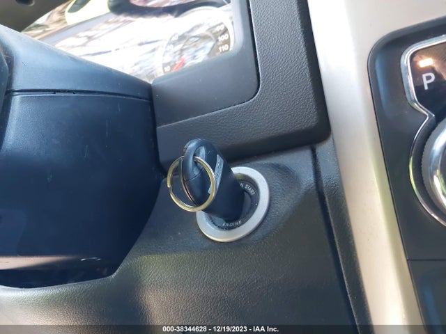 2015 RAM 1500 SLT VIN: 1C6RR6LG5FS634014