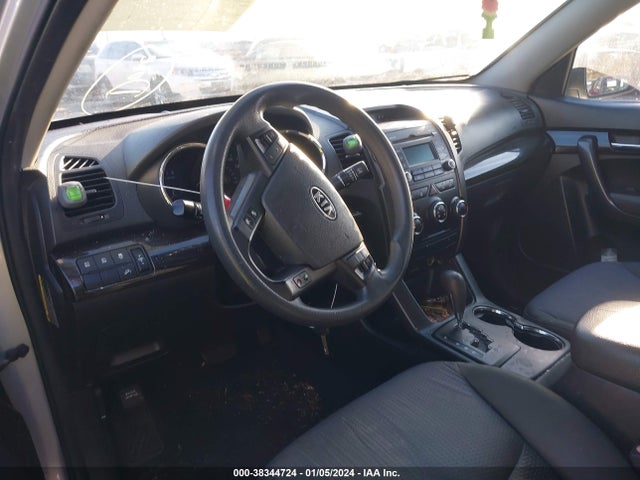2012 KIA SORENTO LX VIN: 5XYKT3A15CG219107