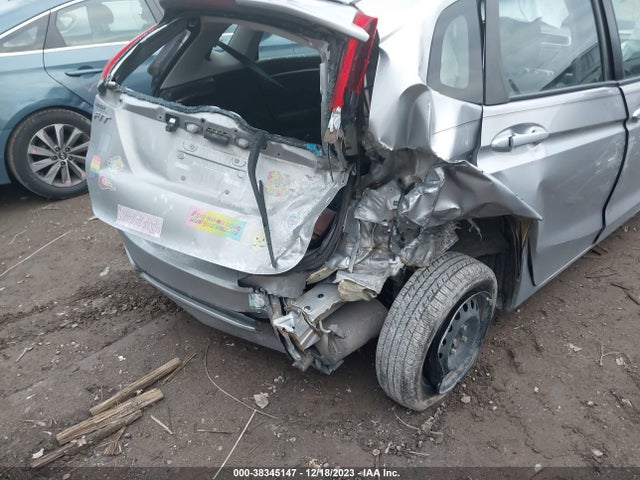 Honda FIT LX 2019 3HGGK5H48KM700055 Image 6