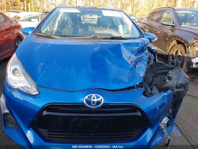 Toyota Prius C Three 2015 JTDKDTB3XF1094056 Image 12