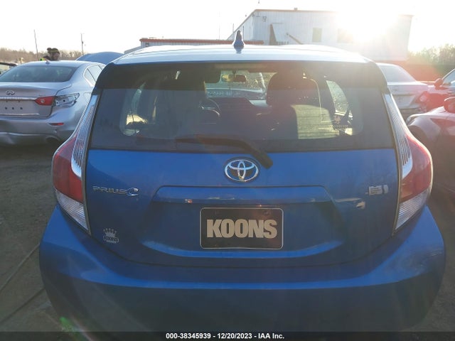 Toyota Prius C Three 2015 JTDKDTB3XF1094056 Image 16