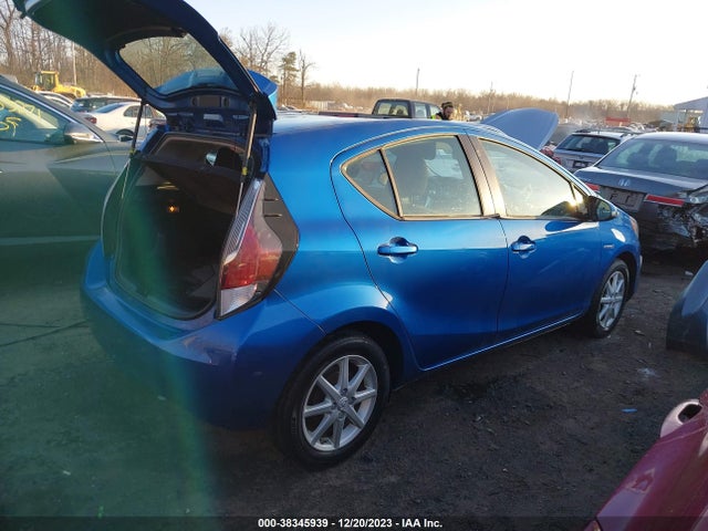 Toyota Prius C Three 2015 JTDKDTB3XF1094056 Image 4