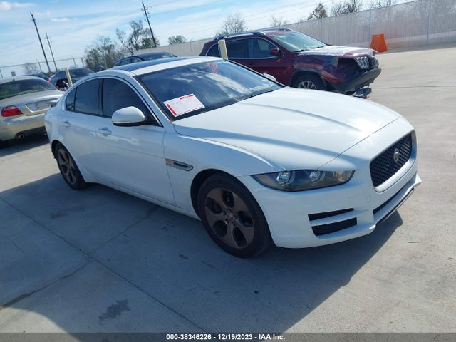 2017 JAGUAR XE SAJAR4BG5HA977878 Photo 0