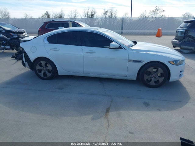 SAJAR4BG5HA977878 Jaguar Xe 25t