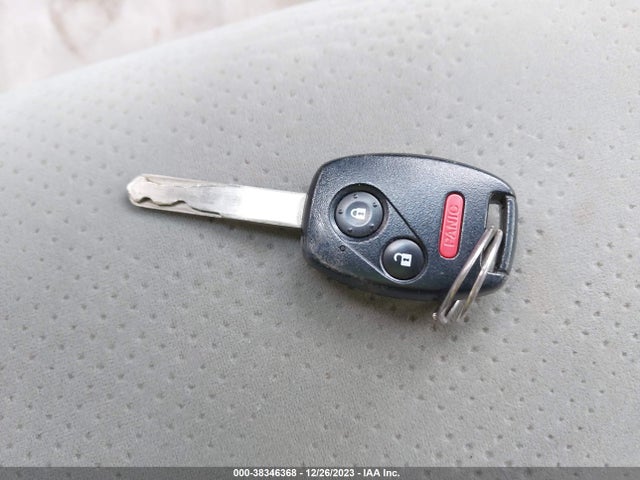 2005 HONDA ODYSSEY LX VIN: 5FNRL38225B093599