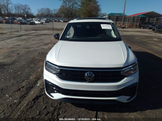 3VVCB7AX4NM159153 Volkswagen Tiguan 2.0t Se R-line Black