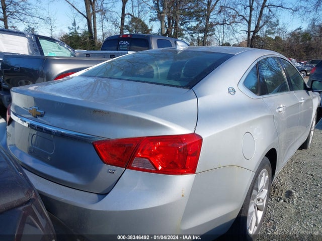 Chevrolet IMPALA 1LT 2018 2G1105S33J9160799 Image 16