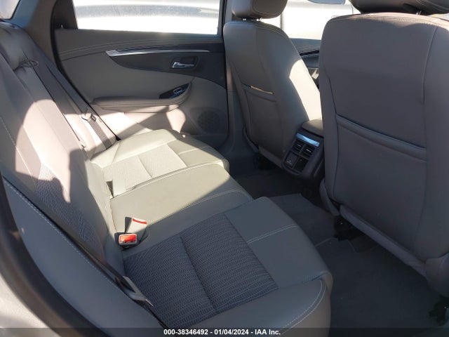 Chevrolet IMPALA 1LT 2018 2G1105S33J9160799 Image 8