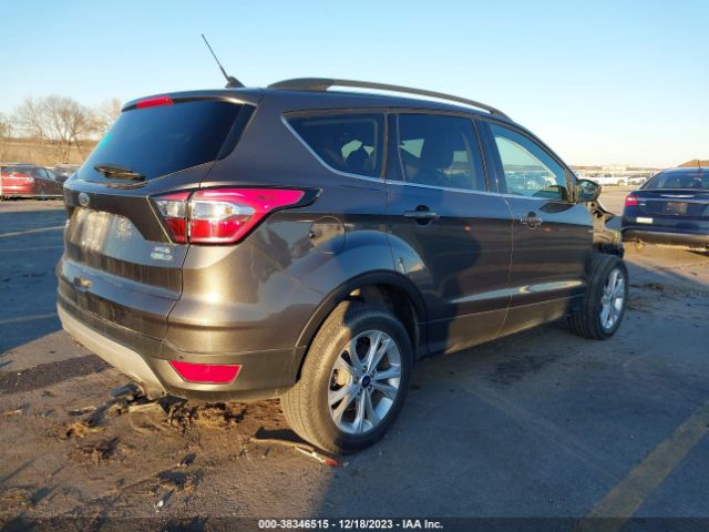 1FMCU9HD6JUC59675 Ford ESCAPE SEL