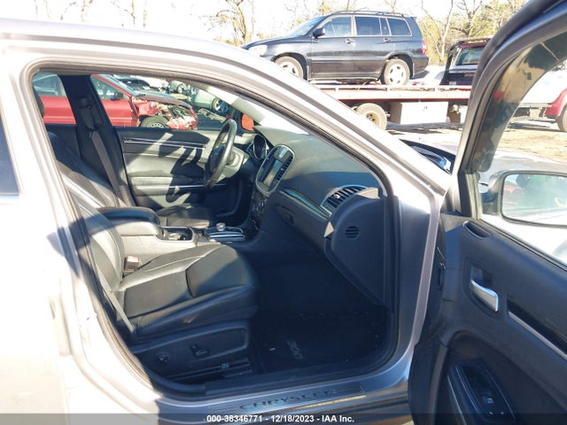 2C3CCAAG1GH135469 Chrysler 300 Limited