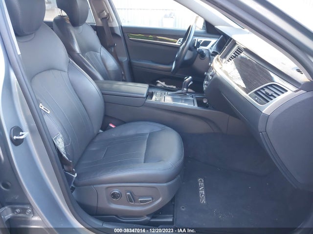 Hyundai Genesis 3.8 2016 KMHGN4JE7GU113024 Image 5