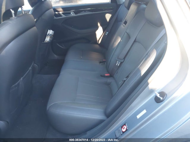 Hyundai Genesis 3.8 2016 KMHGN4JE7GU113024 Image 8