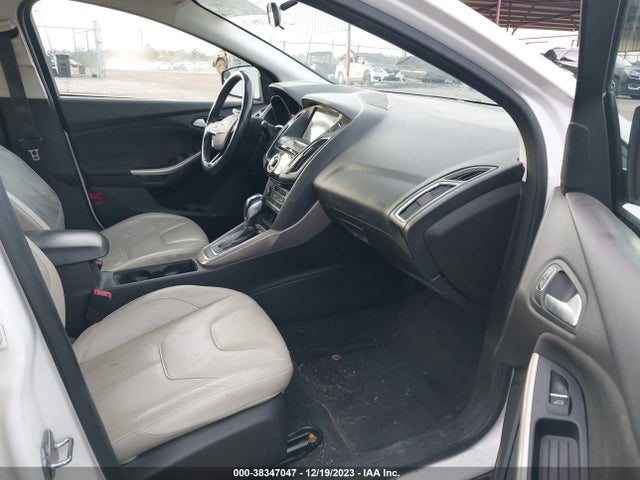 2016 FORD FOCUS TITANIUM VIN: 1FADP3N20GL312200