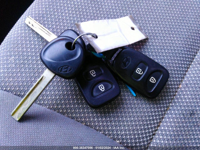 2013 HYUNDAI ACCENT GLS VIN: KMHCT4AE5DU561116