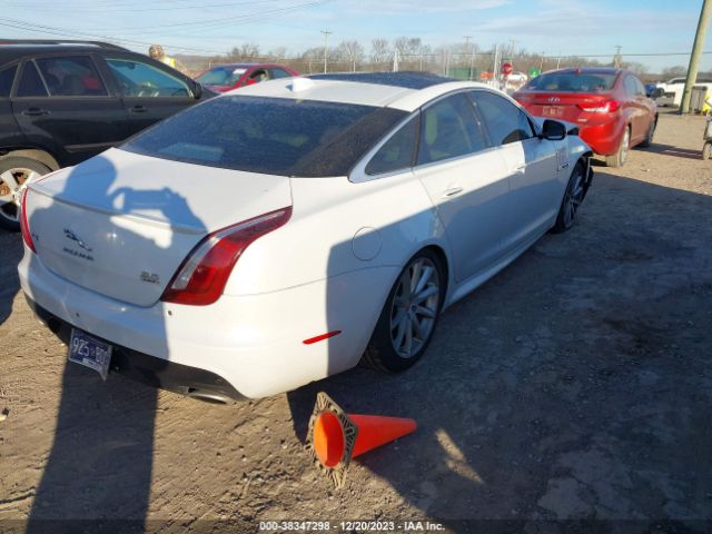 2017 JAGUAR XJ SAJWJ1CD6H8W12472 Photo 3