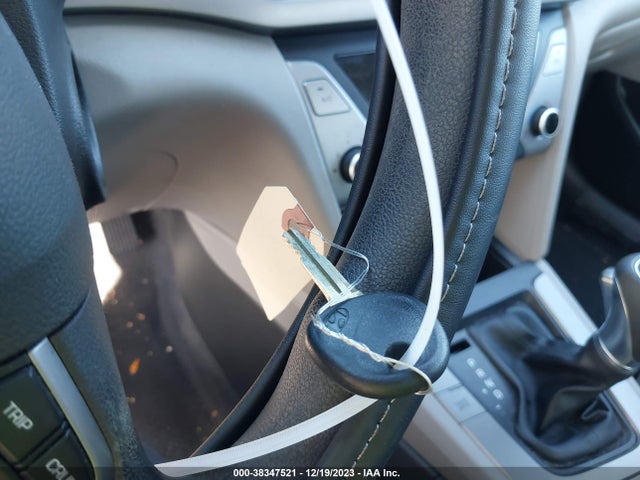 2017 HYUNDAI ELANTRA SE VIN: 5NPD84LF7HH159470