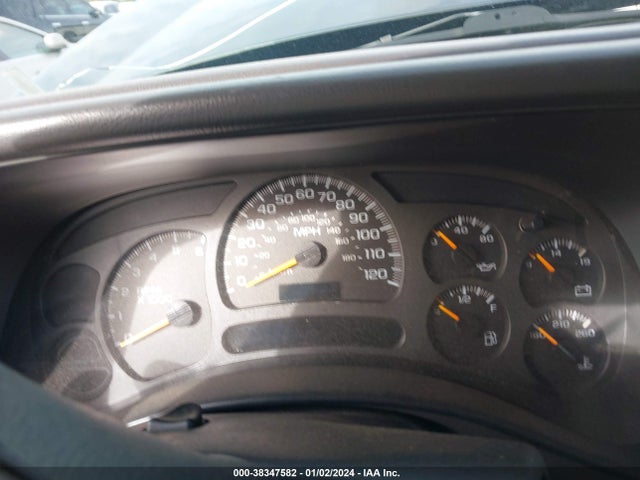 2004 CHEVROLET SILVERADO 1500 LS VIN: 2GCEC19V041101812