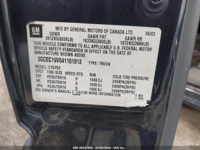2004 CHEVROLET SILVERADO 1500 LS VIN: 2GCEC19V041101812