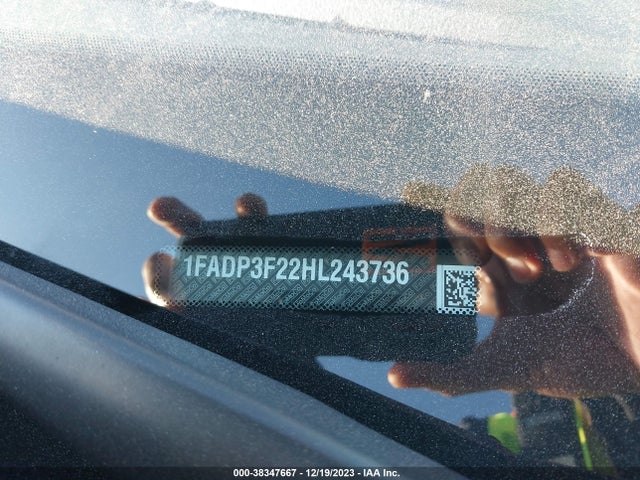 Ford FOCUS SE 2017 1FADP3F22HL243736 Image 9