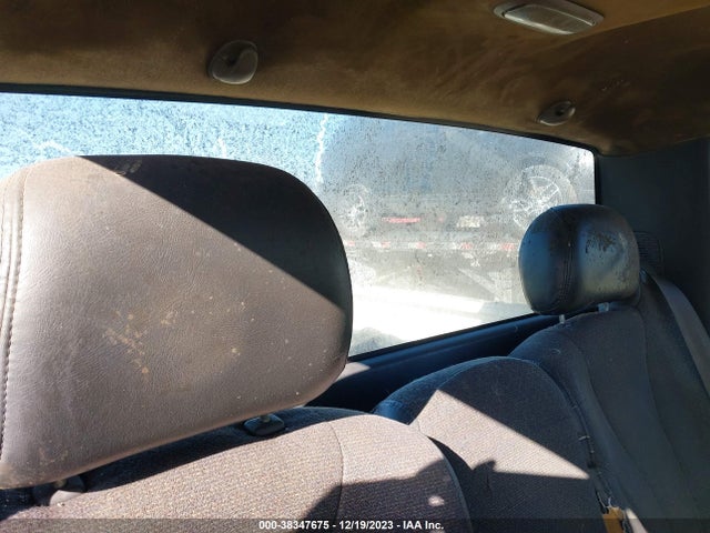 2000 CHEVROLET SILVERADO 1500 VIN: 1GCEC14W8YZ342353
