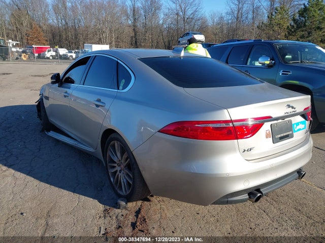 2016 JAGUAR XF SAJBK4BV2GCY16074 Photo 2