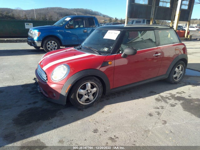 2008 MINI COOPER WMWMF33558TT63068 Photo 1