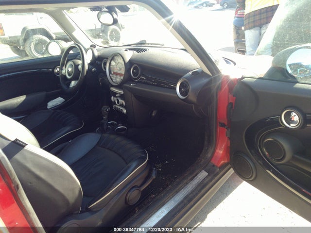 2008 MINI COOPER WMWMF33558TT63068 Photo 4