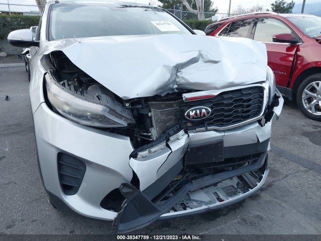 2019 KIA SORENTO 2.4L LX VIN: 5XYPG4A3XKG542925