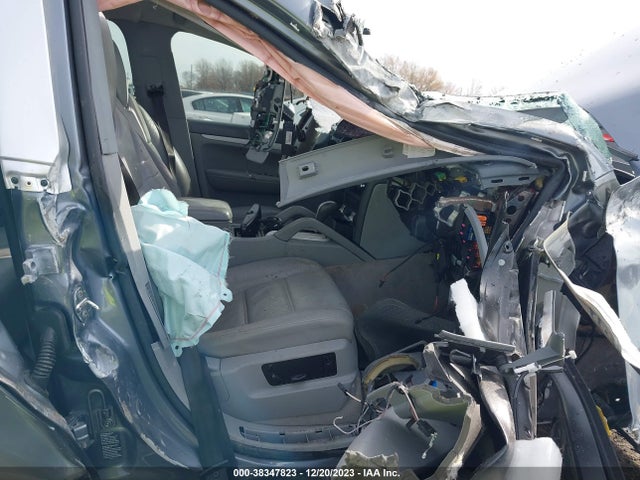 2005 PORSCHE CAYENNE WP1AB29P85LA65676 Photo 4