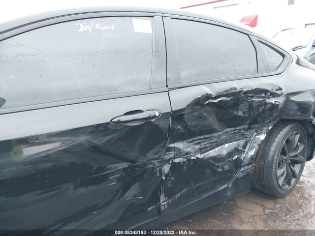 1C3CCCBBXFN752406 Chrysler 200 S