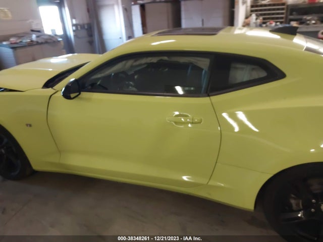 Chevrolet Camaro 2lt 2019 1G1FD1RX8K0143147 Image 14